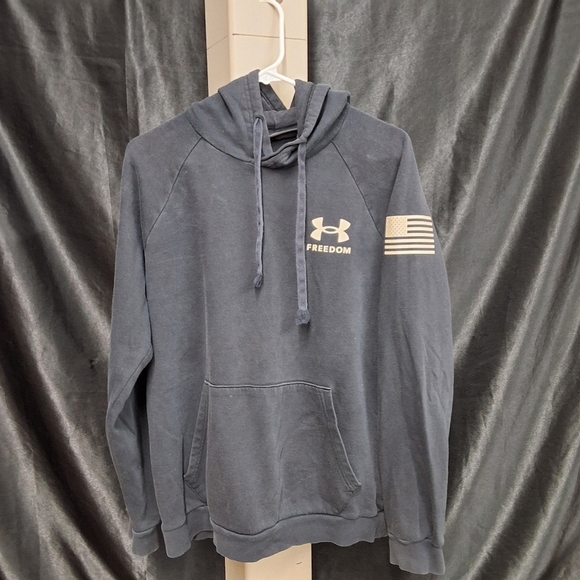 Under Armour Black Hoodie Sweatshirt - Picture 1 of 9